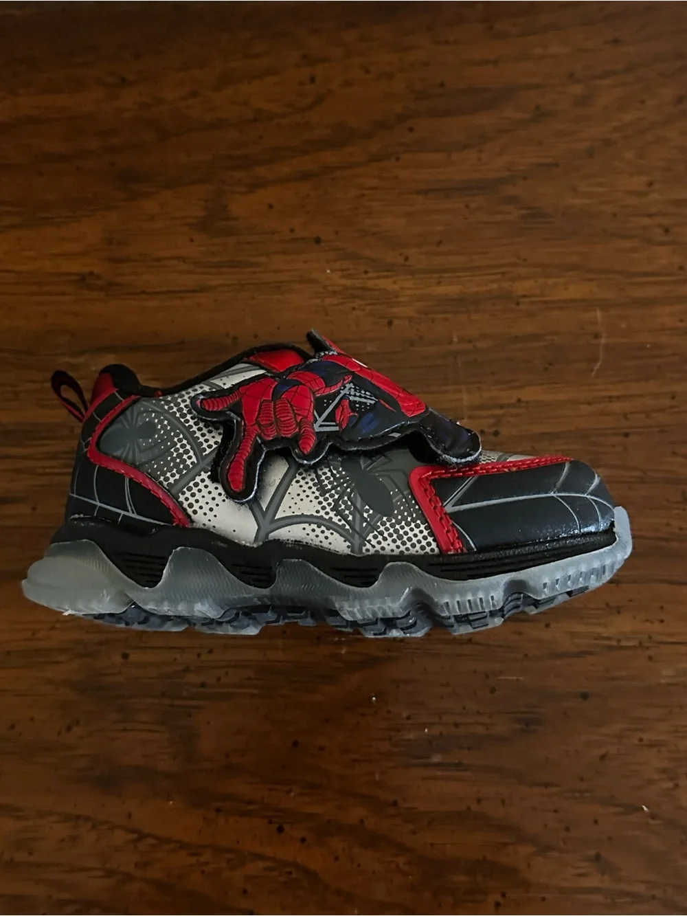 Marvel SpiderMan Toddler Athletic Light-Up Sneakers with Hook & Loop Strap sz 5
